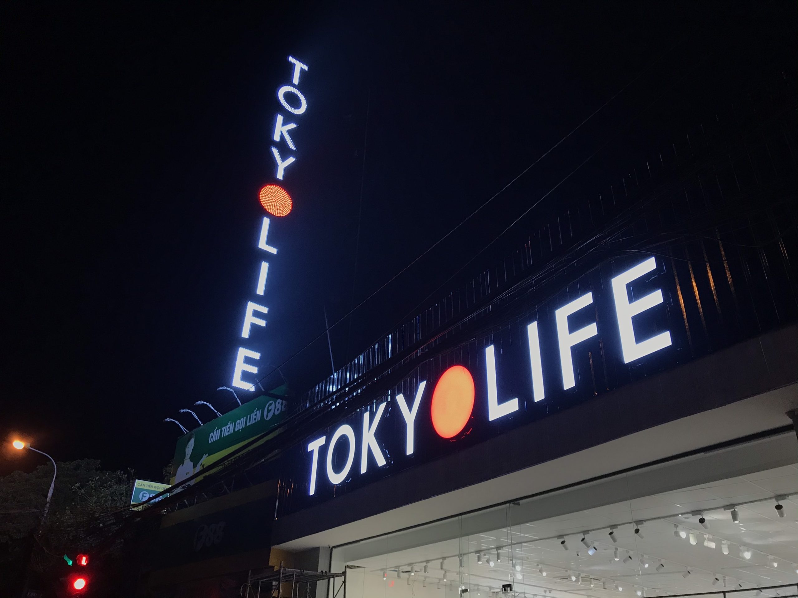 Thi công Dự án Showroom  TOKYOLIFE trên toàn quốc
