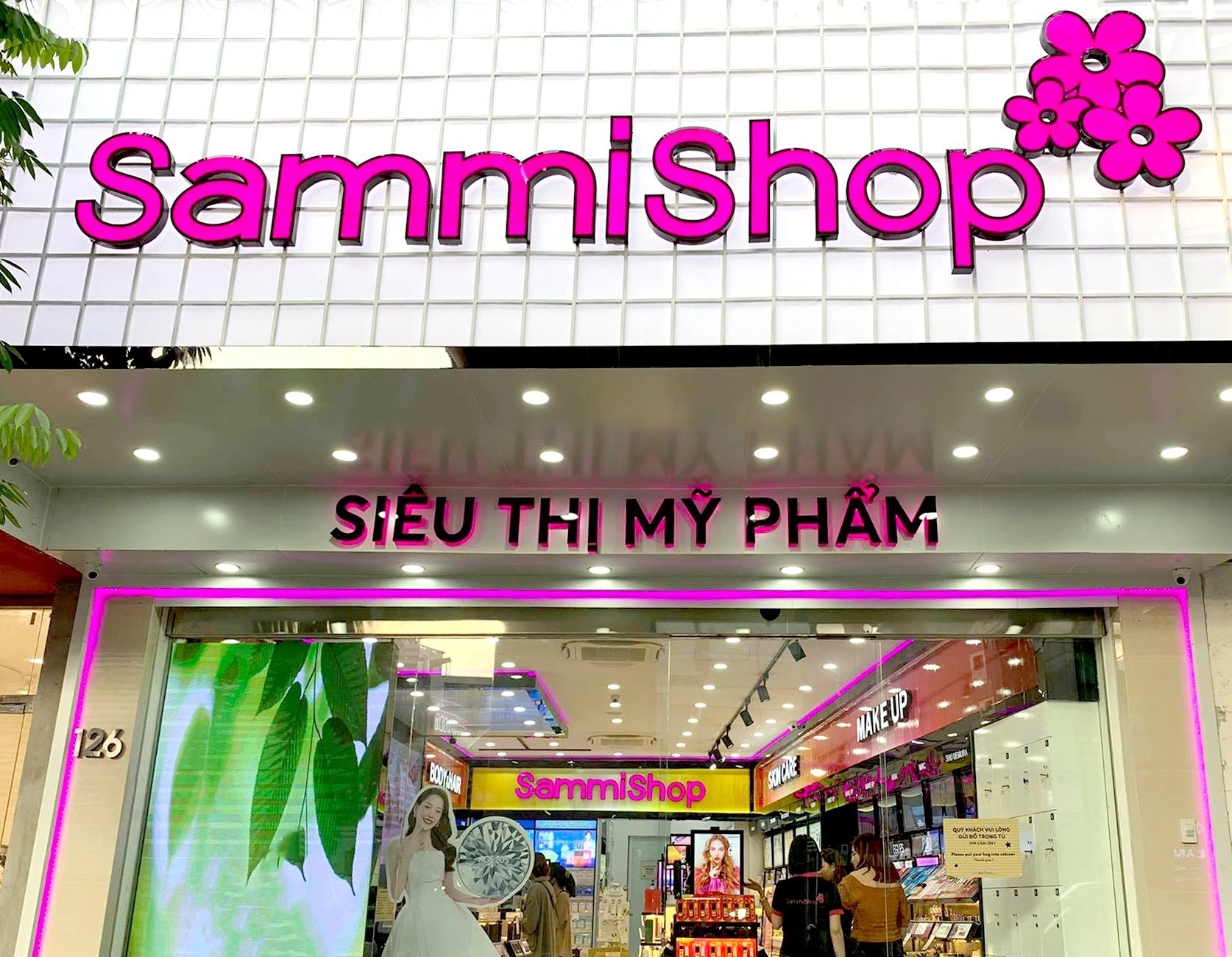 Thi công dự án biển cửa hàng Sammishop